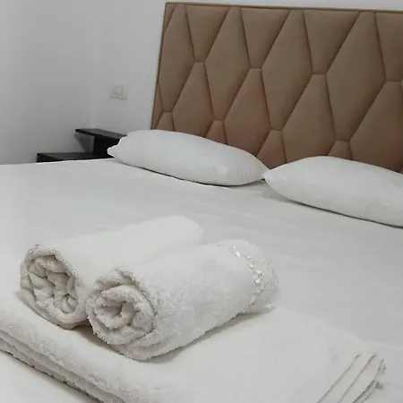 Marini's , Apartment